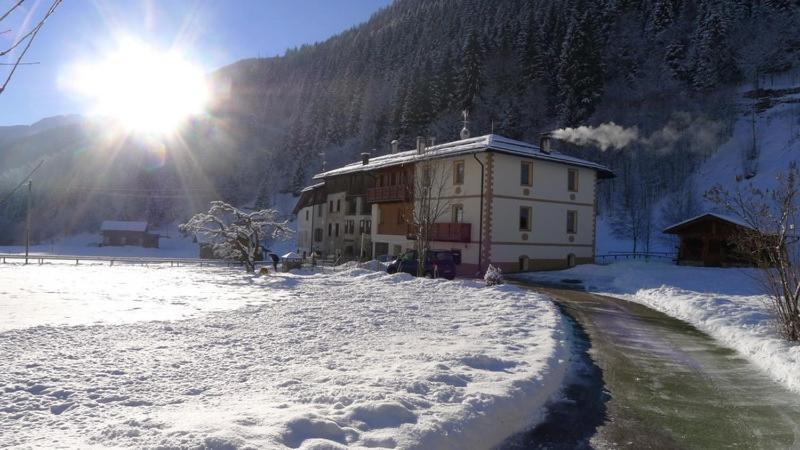 B&B Il Sorriso Dei Nonni Pracorno di Rabbi Bagian luar foto